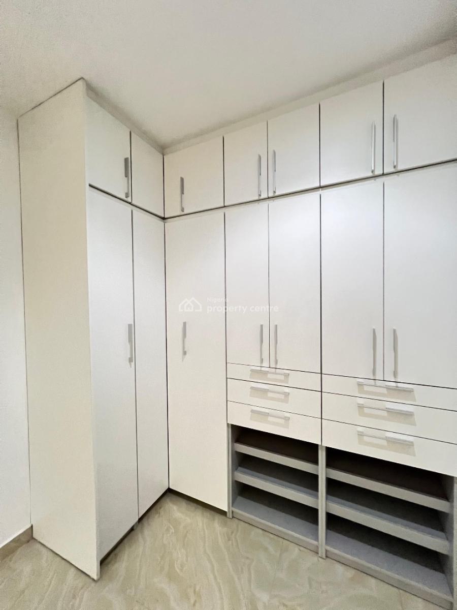 The Spacious with Furnished 4 Bedroom Terraced Duplex, Osapa, Lekki, Lagos, Terraced Duplex for Sale