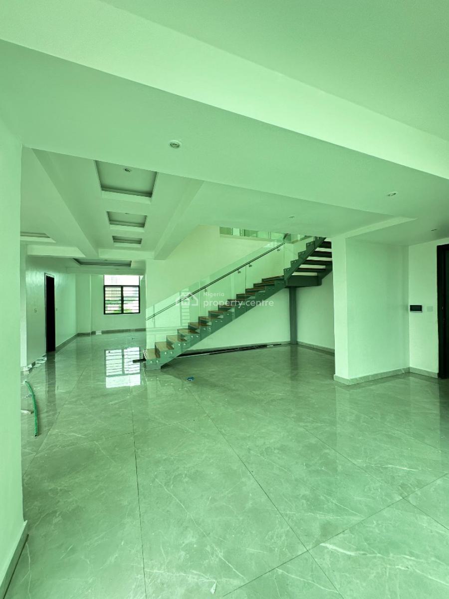 Exquisite 4 Bedroom Penthouse with a Pool,gym,elevator 2bqs, Old Ikoyi, Ikoyi, Lagos, Flat / Apartment for Sale