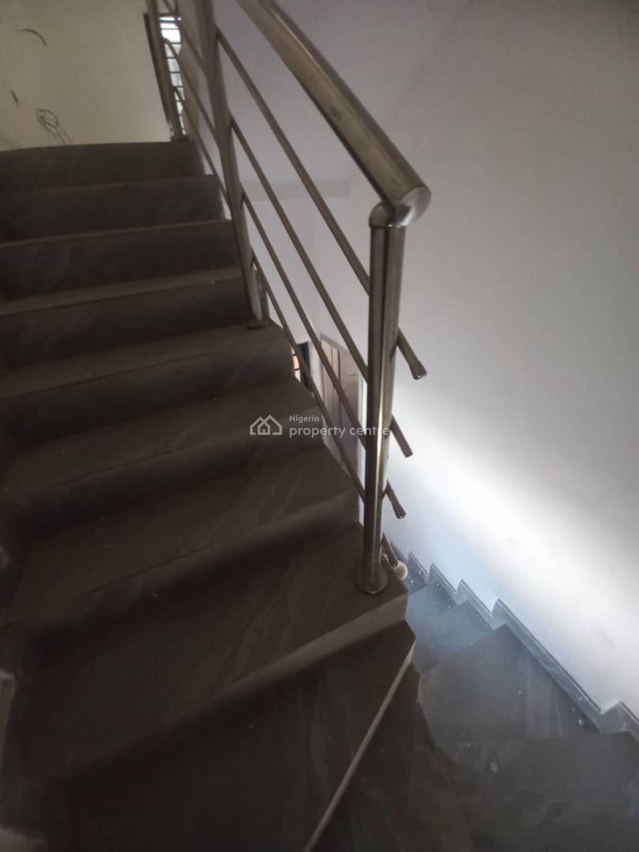 Sharp Newly Built 3 Bedroom Townhouse on 2 Floors, Ologolo Lekki Lagos, Ologolo, Lekki, Lagos, Terraced Duplex for Rent