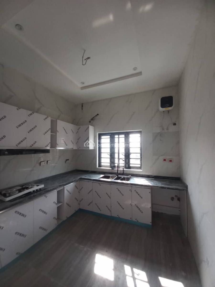 Sharp Newly Built 3 Bedroom Townhouse on 2 Floors, Ologolo Lekki Lagos, Ologolo, Lekki, Lagos, Terraced Duplex for Rent