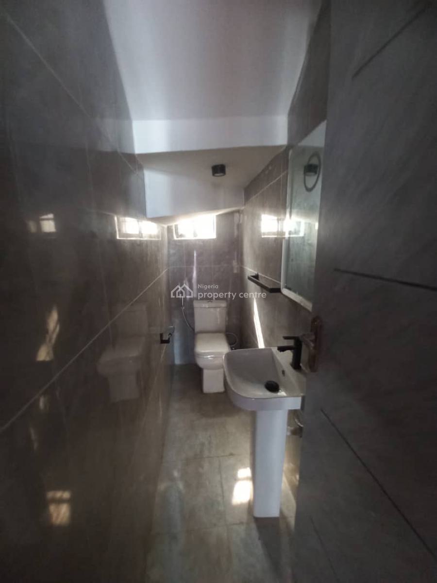 Sharp Newly Built 3 Bedroom Townhouse on 2 Floors, Ologolo Lekki Lagos, Ologolo, Lekki, Lagos, Terraced Duplex for Rent