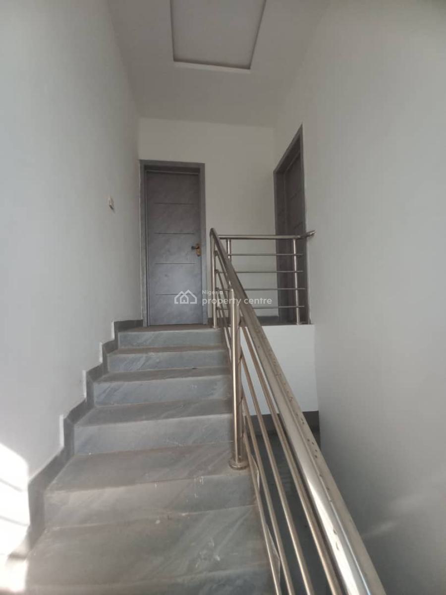 Sharp Newly Built 3 Bedroom Townhouse on 2 Floors, Ologolo Lekki Lagos, Ologolo, Lekki, Lagos, Terraced Duplex for Rent