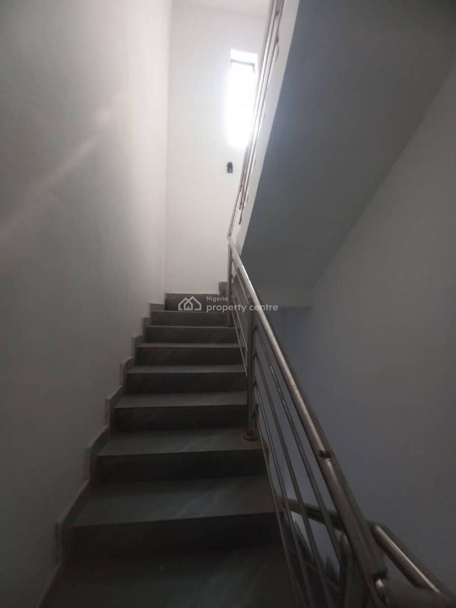 Sharp Newly Built 3 Bedroom Townhouse on 2 Floors, Ologolo Lekki Lagos, Ologolo, Lekki, Lagos, Terraced Duplex for Rent