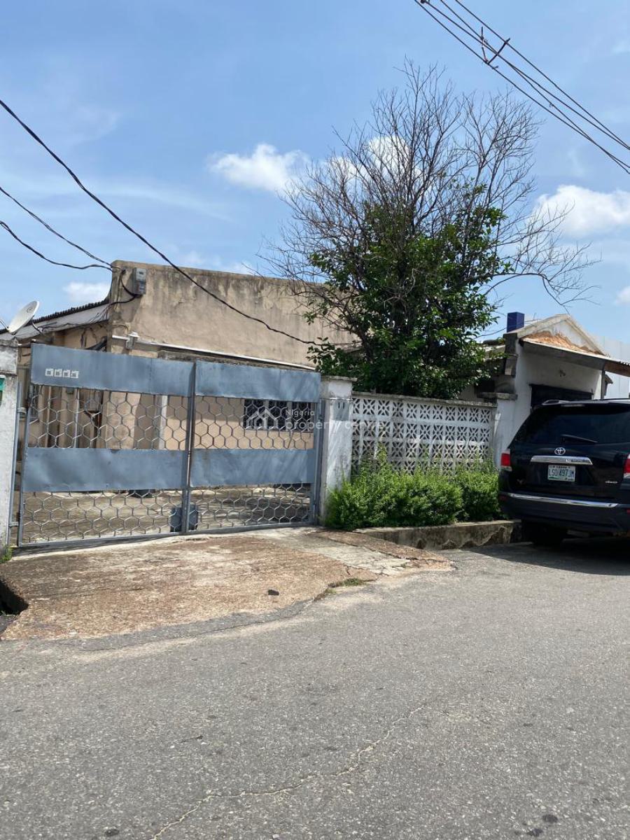 Standard 4 Bedroom Detached Bungalow, Off Adeniran Ogunsanya, Surulere, Lagos, Detached Bungalow for Sale