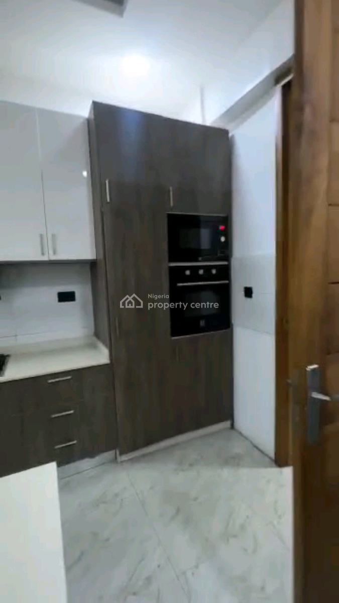 a Fully Furnished and Standard 2 Bedroom, Upstairs with All Rooms En-suite, Yabatech Gra, Yaba, Lagos, Flat / Apartment for Sale
