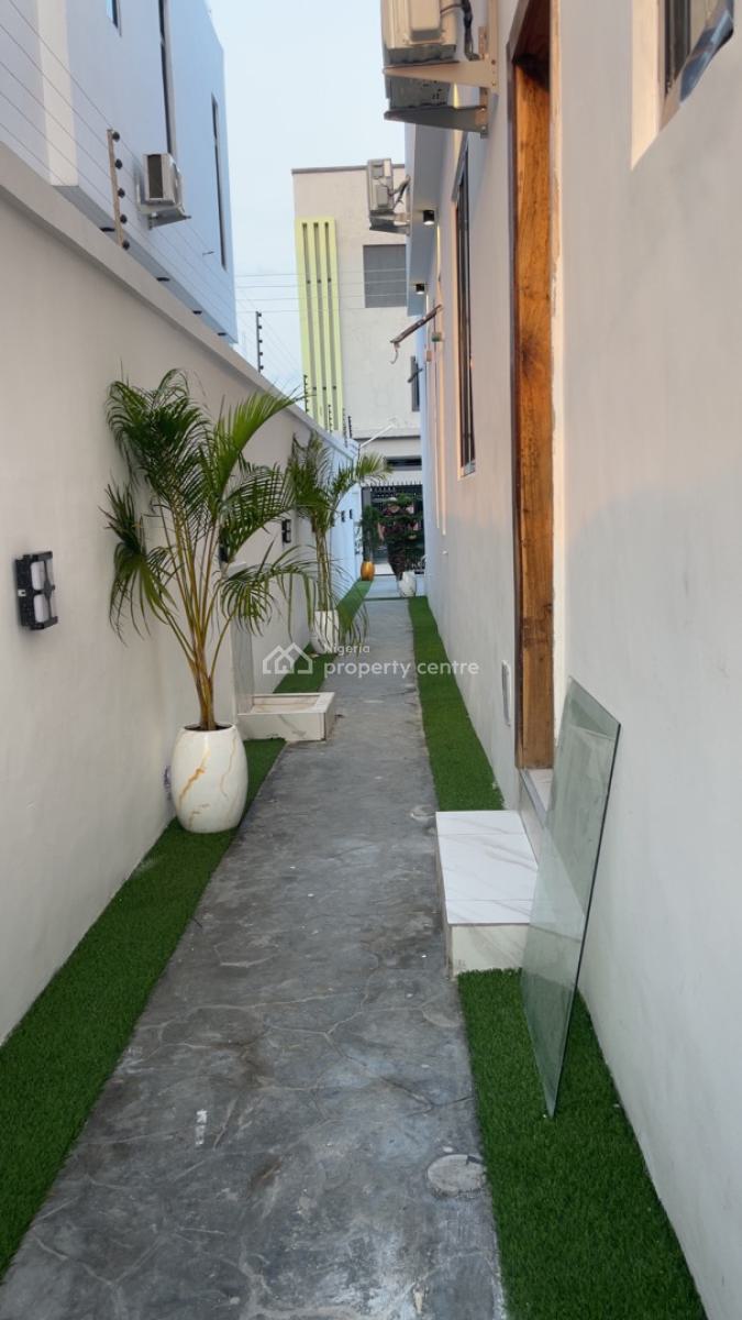 Newly Built 5 Bedroom Fully Detached with Pool, Daffodil Estate Chevron Lekki, Lekki, Lagos, Detached Duplex for Sale