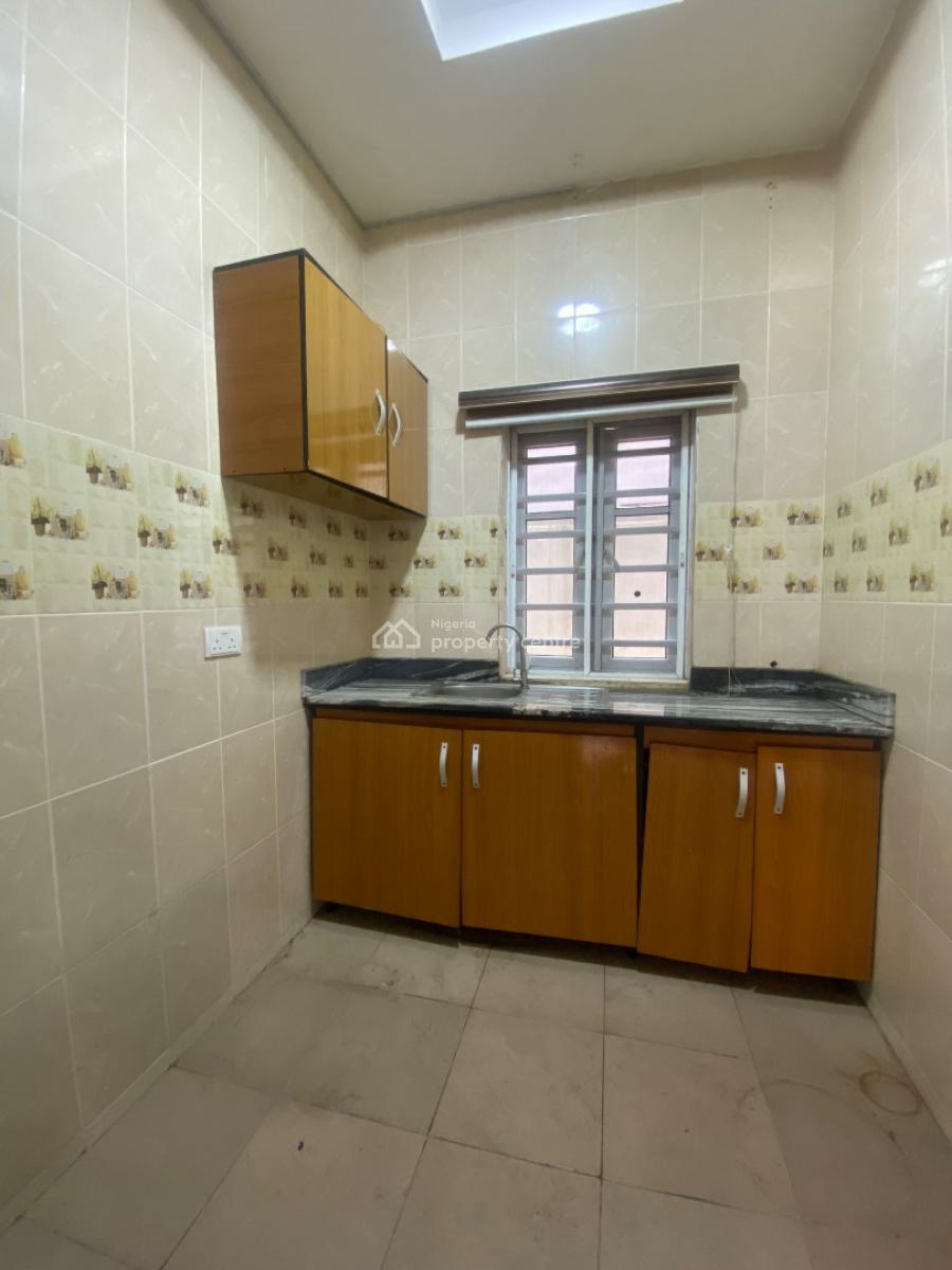 Nice 2bed with 24hrs Light in a Secured Estate, Thomas Estate, Lekki, Lagos, Flat / Apartment for Rent