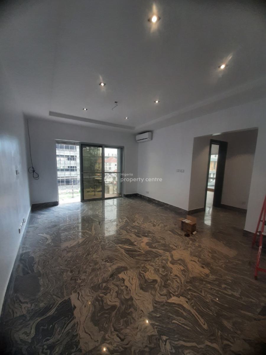 Serviced with 24/7 Power Supply 2 Bedroom En-suite Flat with Fitted Ki, Lekki Phase 1, Lekki, Lagos, Flat / Apartment for Rent