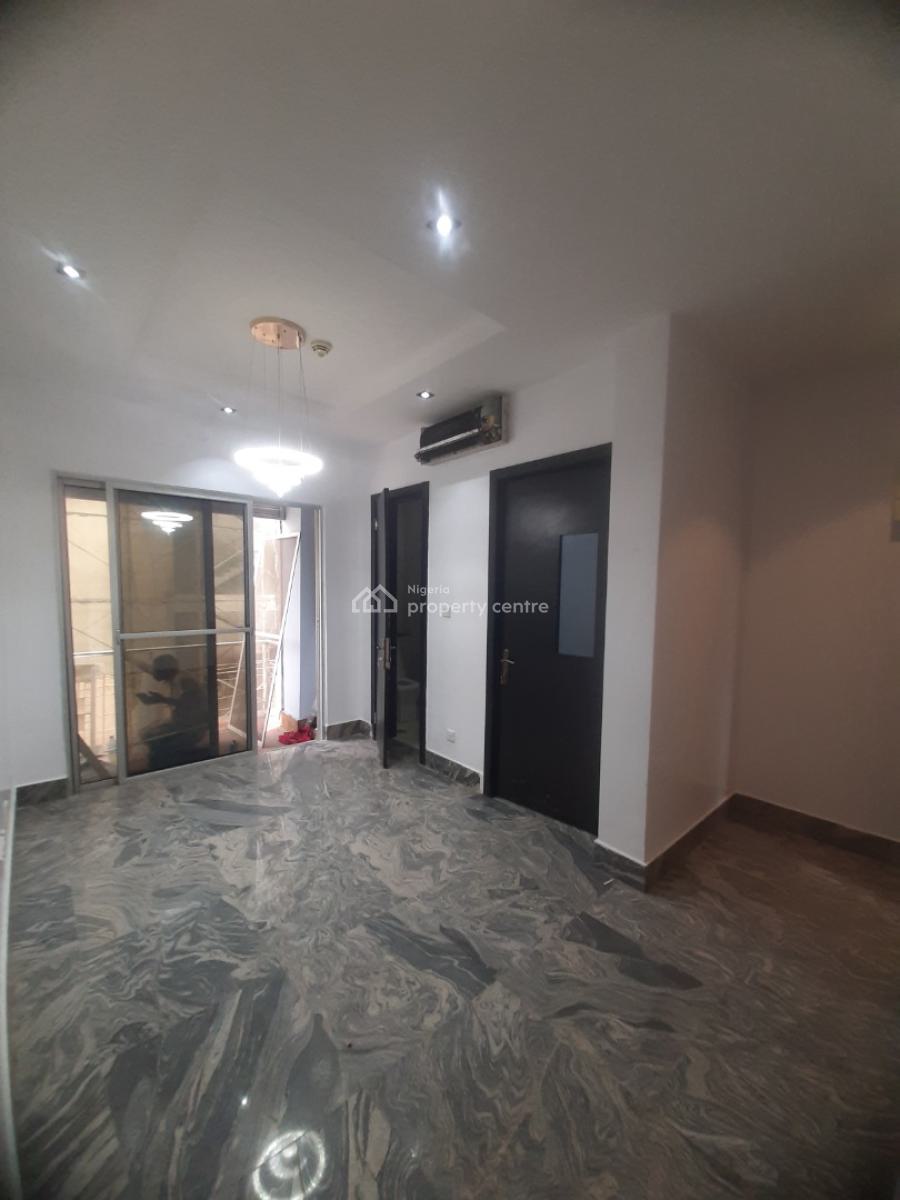 Serviced with 24/7 Power Supply 2 Bedroom En-suite Flat with Fitted Ki, Lekki Phase 1, Lekki, Lagos, Flat / Apartment for Rent
