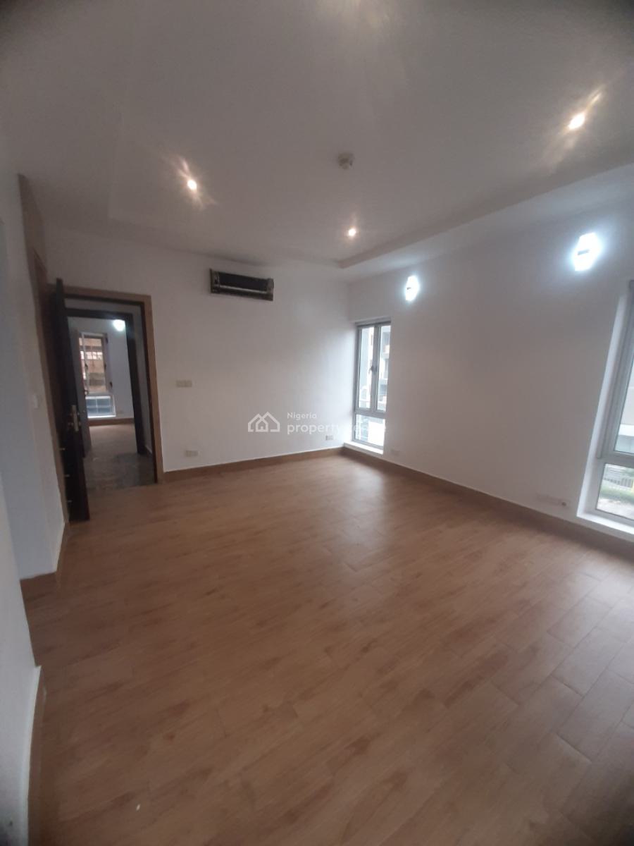 Serviced with 24/7 Power Supply 2 Bedroom En-suite Flat with Fitted Ki, Lekki Phase 1, Lekki, Lagos, Flat / Apartment for Rent