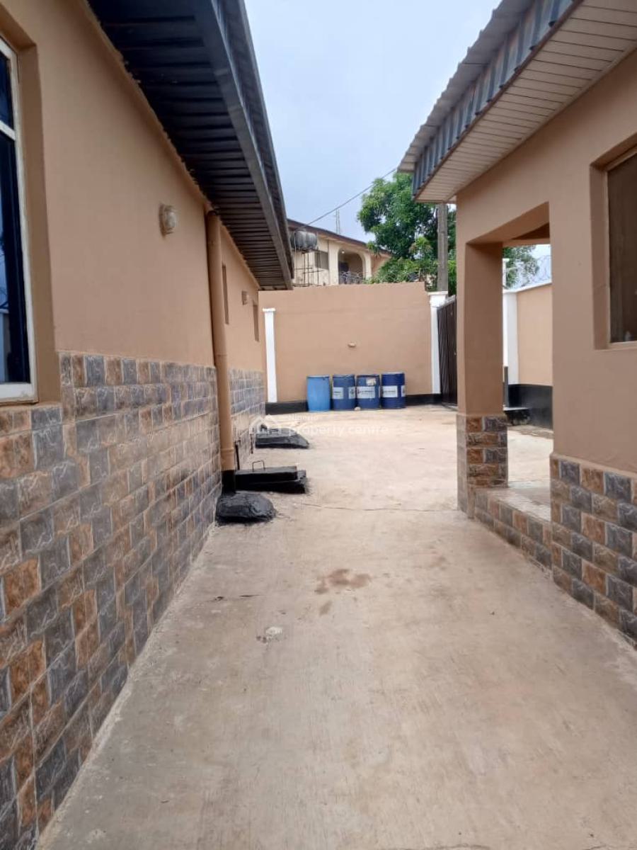 2bedrooms Flat, Agric, Ikorodu, Lagos, Flat / Apartment for Rent