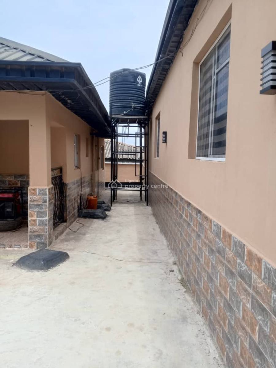 2bedrooms Flat, Agric, Ikorodu, Lagos, Flat / Apartment for Rent