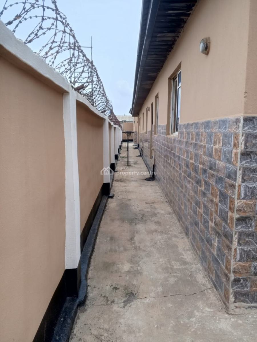 2bedrooms Flat, Agric, Ikorodu, Lagos, Flat / Apartment for Rent