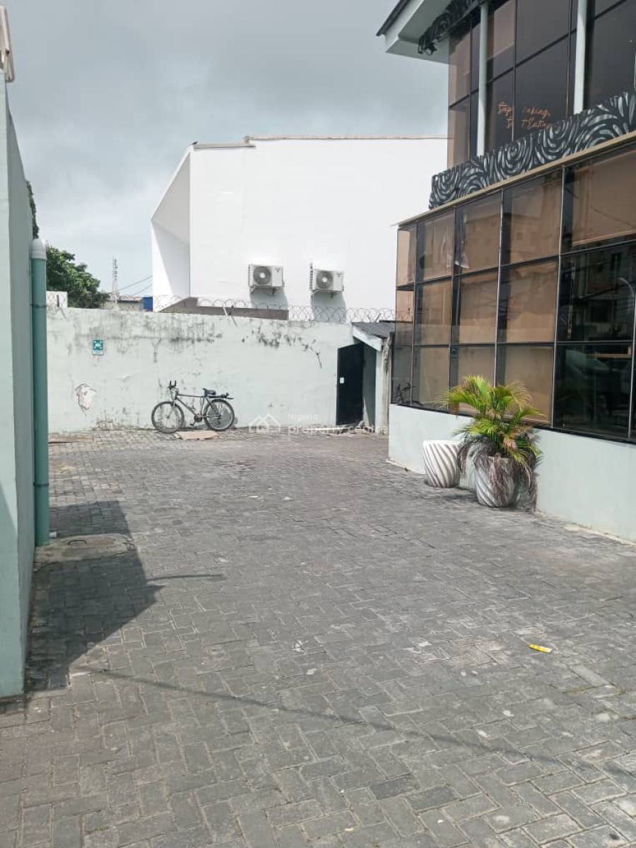 7 Bedroom Detached House with 2rooms Bq Used for a Restaurant, Victoria Island (vi), Lagos, Detached Duplex for Rent
