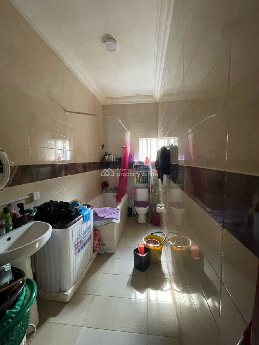Standard Madams Room Upstairs, Osapa London Estate, Osapa, Lekki, Lagos, Terraced Duplex for Rent