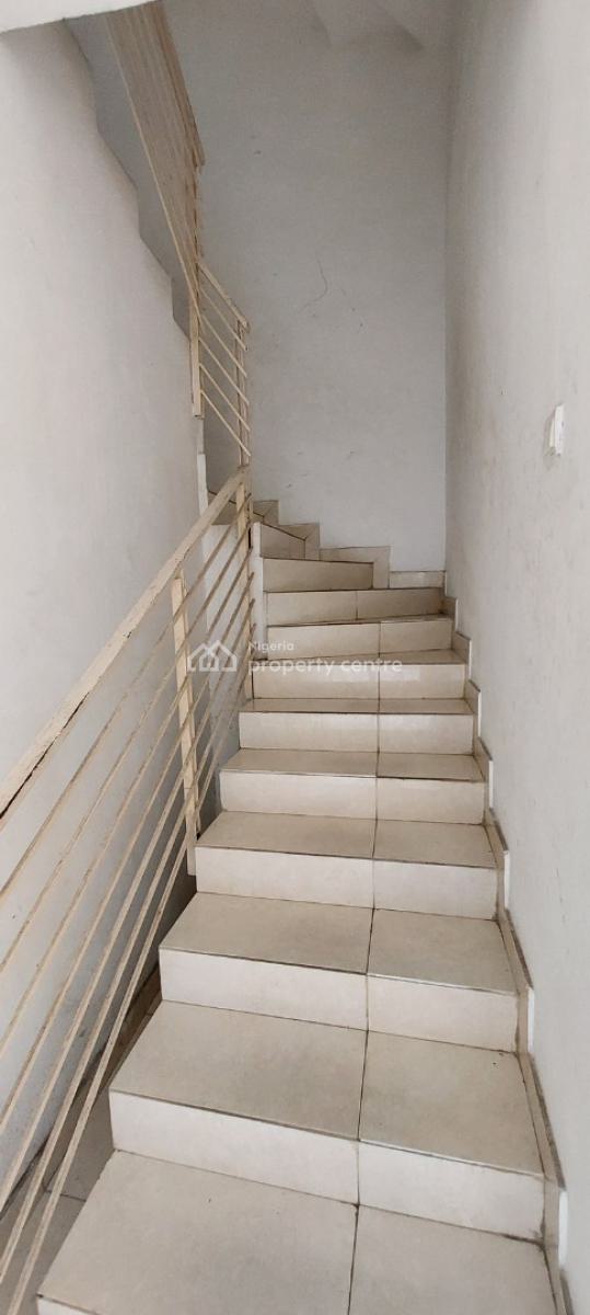 Standard Madams Room, Upstairs, Osapa London Estate, Osapa, Lekki, Lagos, Terraced Duplex for Rent