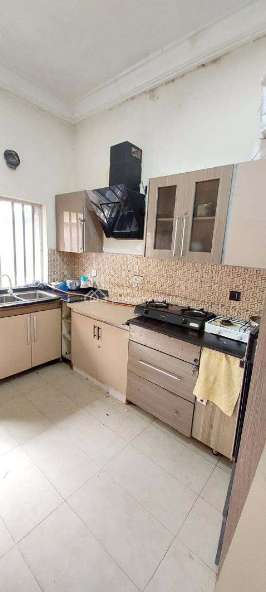 Standard Madams Room, Upstairs, Osapa London Estate, Osapa, Lekki, Lagos, Terraced Duplex for Rent