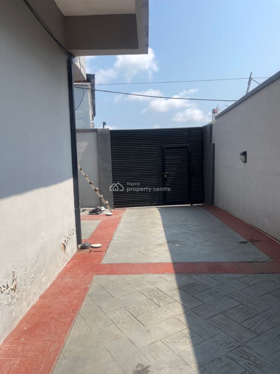 a Luxury Spacious Mini Flat with Wardrobe, Kitchen Cabinet, Car Park, Surulere, Lagos, Mini Flat (room and Parlour) for Rent