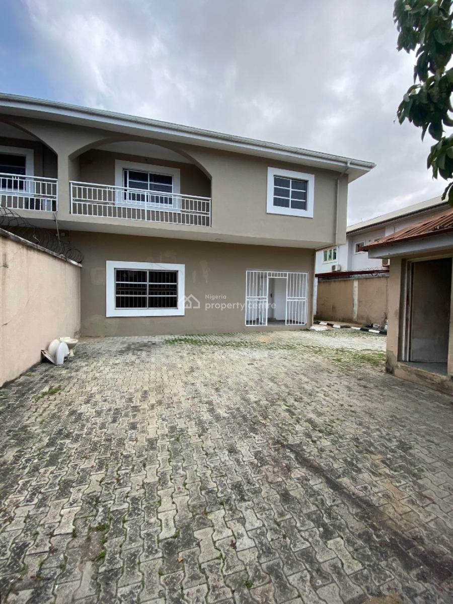 Luxury 4 Bedroom, Off Bisola Durosimi Etti, Lekki Phase 1, Lekki, Lagos, Semi-detached Duplex for Rent