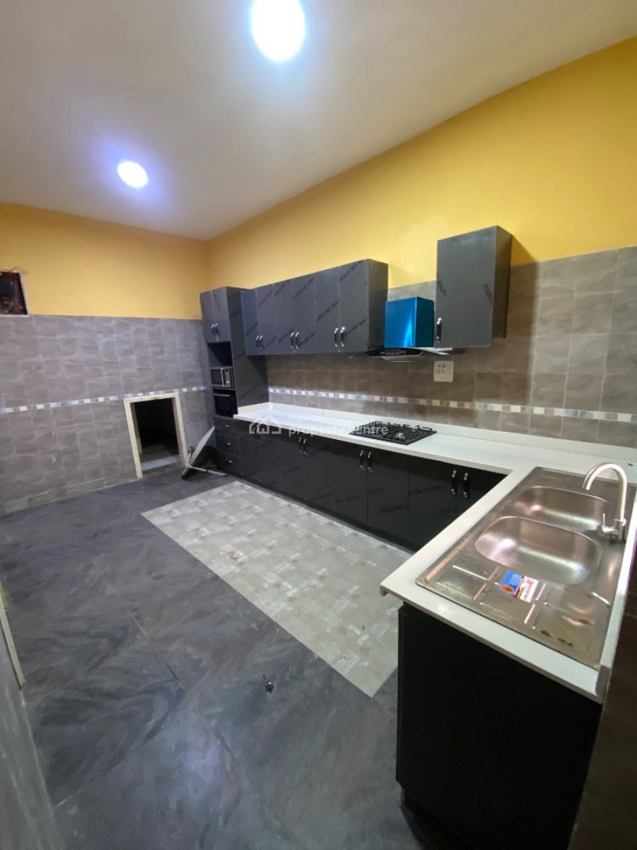 Luxury 4 Bedroom, Off Bisola Durosimi Etti, Lekki Phase 1, Lekki, Lagos, Semi-detached Duplex for Rent