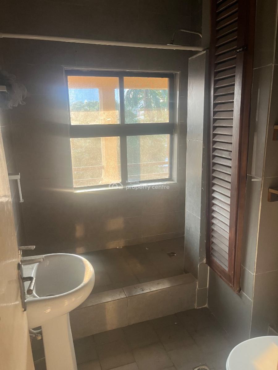3 Bedrooms Apartments with a Bq, Off Ahmadu Bello Way, Victoria Island (vi), Lagos, Flat / Apartment for Rent