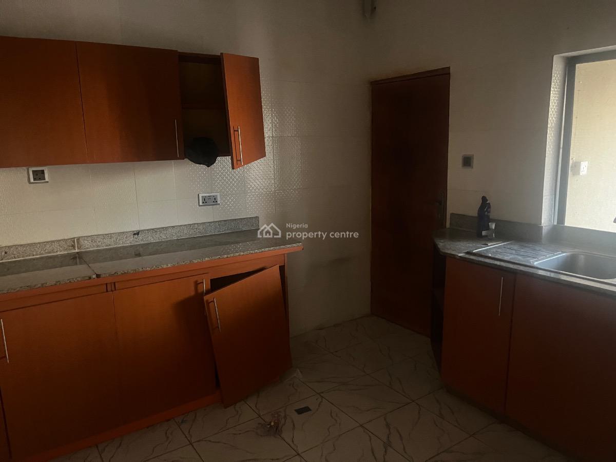 3 Bedrooms Apartments with a Bq, Off Ahmadu Bello Way, Victoria Island (vi), Lagos, Flat / Apartment for Rent