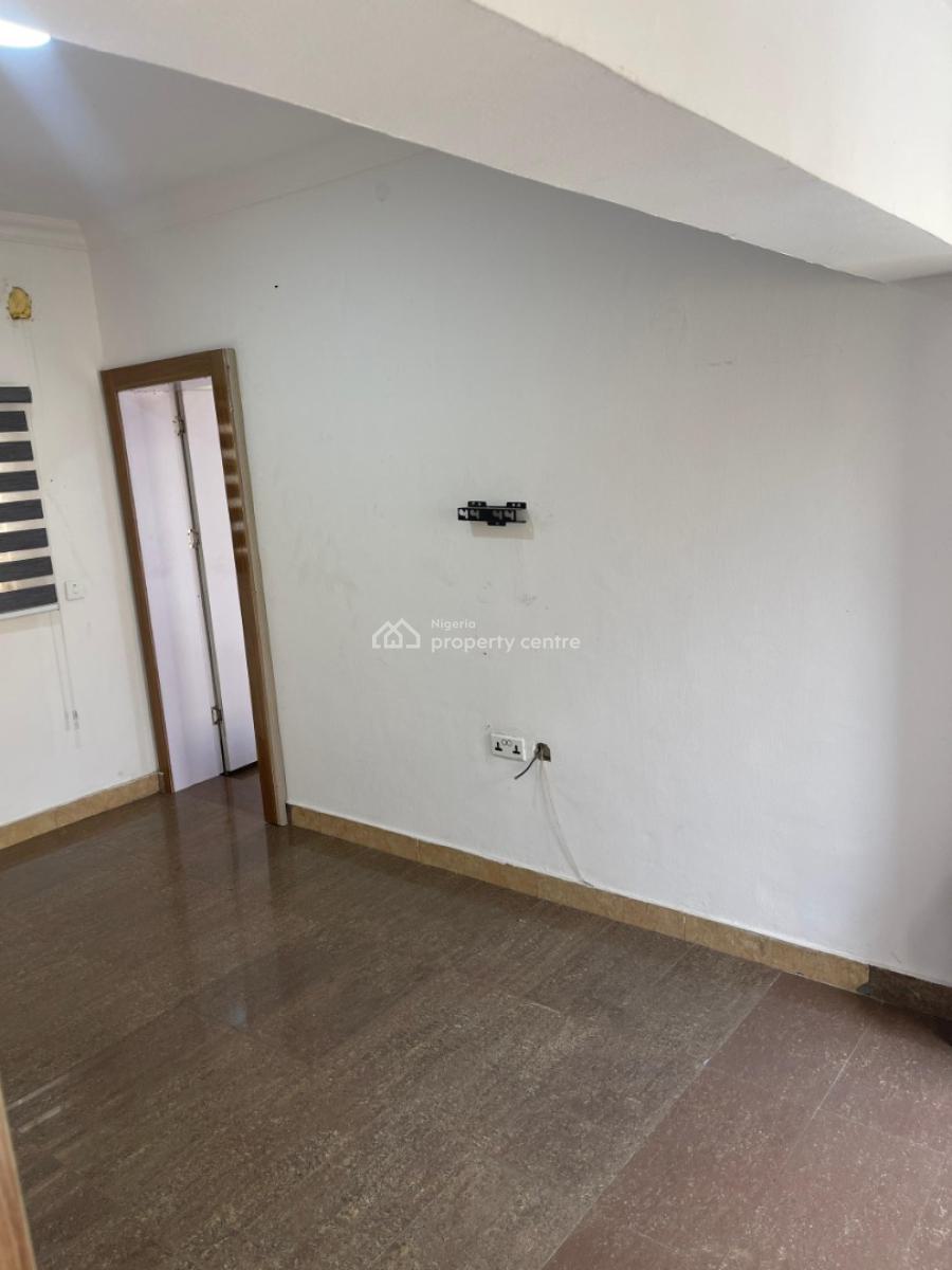 Executive Serviced Mini Flat Apartment, Off Adewunmi Adebimpe Street, Lekki Phase 1, Lekki, Lagos, Mini Flat (room and Parlour) for Rent
