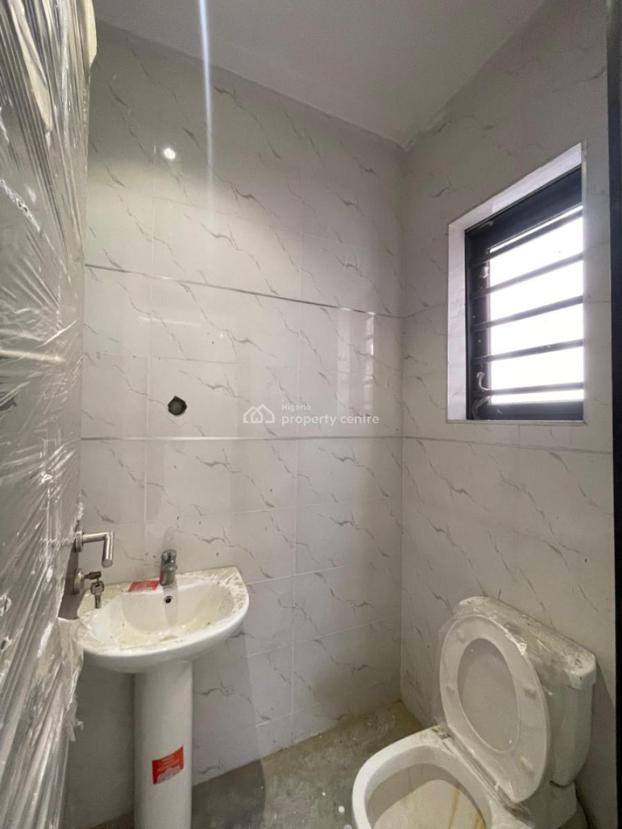 a Spacious Bq with Massive Shared Kitchen, Ologolo, Lekki, Lagos, Self Contain (single Rooms) for Rent