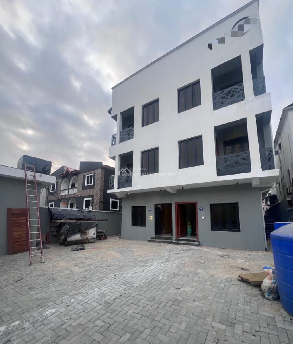 a Beautiful Home in a Secured Estate, Osapa, Lekki, Lagos, Flat / Apartment for Rent