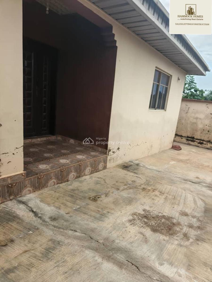 a Solidly Built Twin Flat Consisting of 3-bedroom & 2-bedroom Flats, Mogaji Close, Kute (near Iya Alamala’s House), Ibadan, Oyo, Block of Flats for Sale