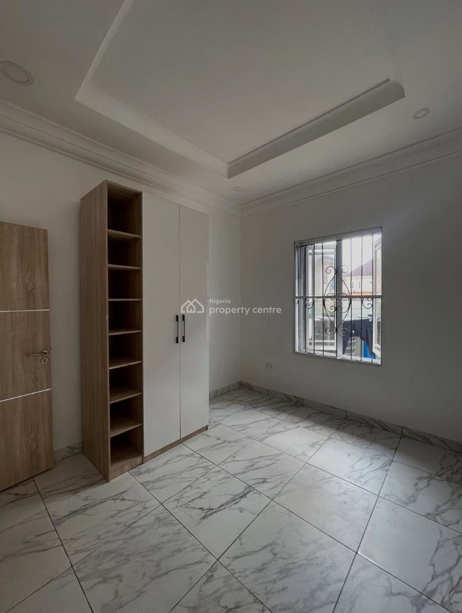 Spacious 2 Bedroom Apartment, Osapa, Lekki, Lagos, Flat / Apartment for Rent
