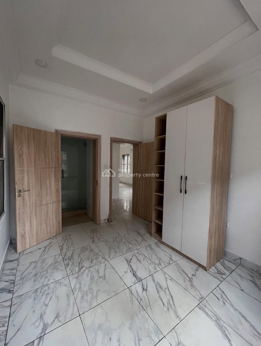 Spacious 2 Bedroom Apartment, Osapa, Lekki, Lagos, Flat / Apartment for Rent