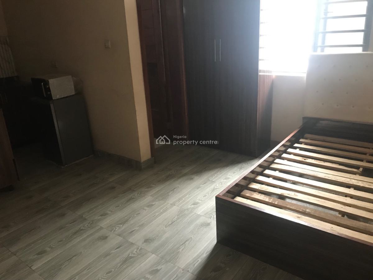 Service Selfcontain, Ibukunolu, Akoka, Yaba, Lagos, Self Contain (single Rooms) for Rent