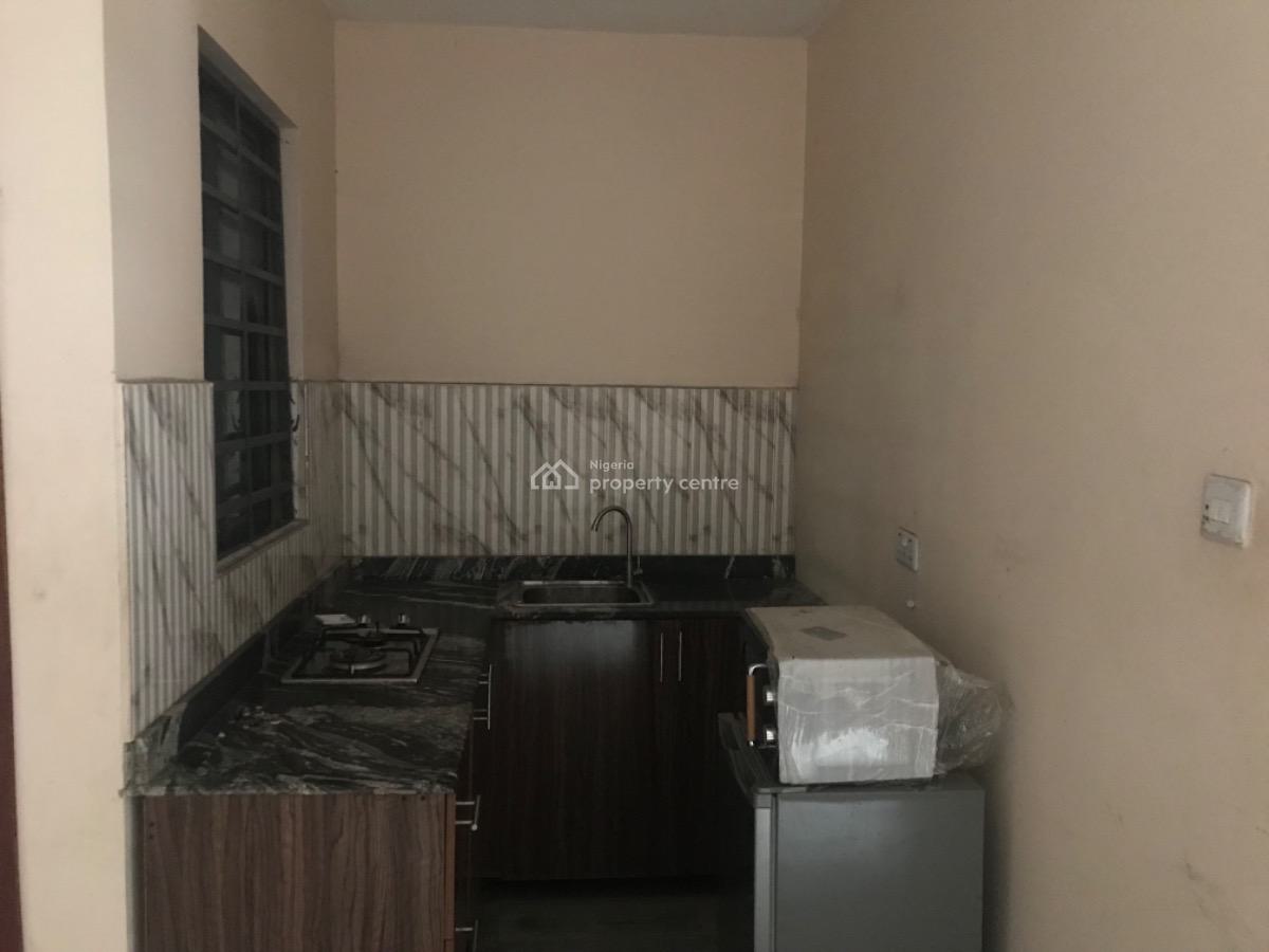 Service Selfcontain, Ibukunolu, Akoka, Yaba, Lagos, Self Contain (single Rooms) for Rent