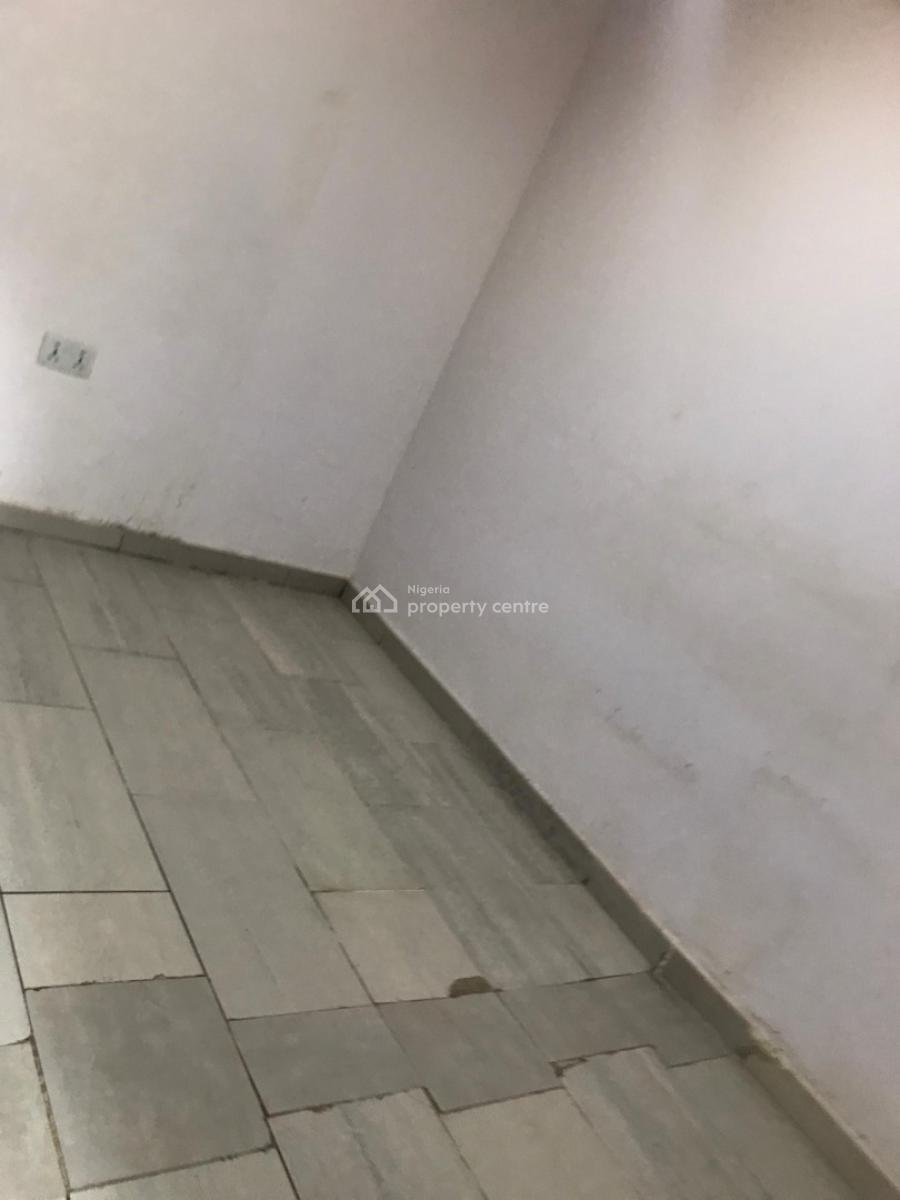 Very Standard and Clean  Mini Flat  Off Admiralty Way (, Lekki, Lagos, Mini Flat (room and Parlour) for Rent