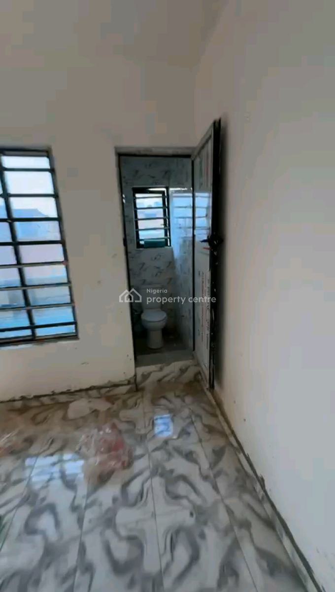 a Tastefully Finished and Standard Miniflat, Upstairs and Groundfloor, Off Morocco Road, Shomolu, Lagos, Mini Flat (room and Parlour) for Rent