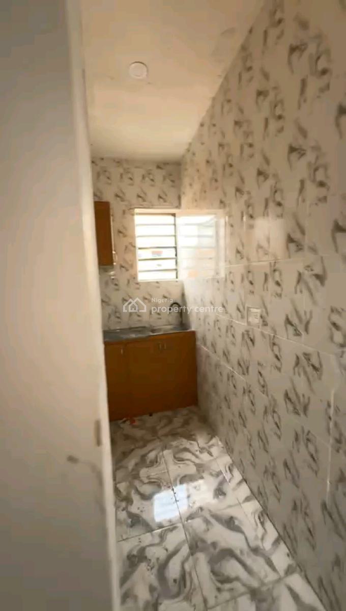 a Tastefully Finished and Standard Miniflat, Upstairs and Groundfloor, Off Morocco Road, Shomolu, Lagos, Mini Flat (room and Parlour) for Rent
