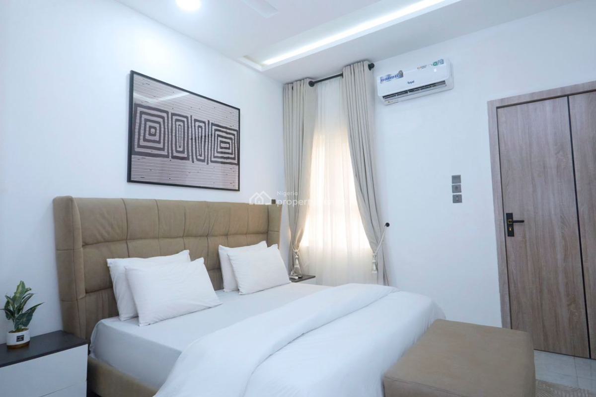 Cosy 3 Bedroom Terrace Apartment Available with Pool +ps5 + Gym, Ikate, Lekki, Lagos, Flat / Apartment Short Let