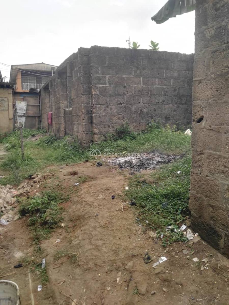 Demolished 8 Rooms Structured on Full Plot of Land, Lagos Road Aruna Bus Stop, Ikorodu, Lagos, Land for Sale