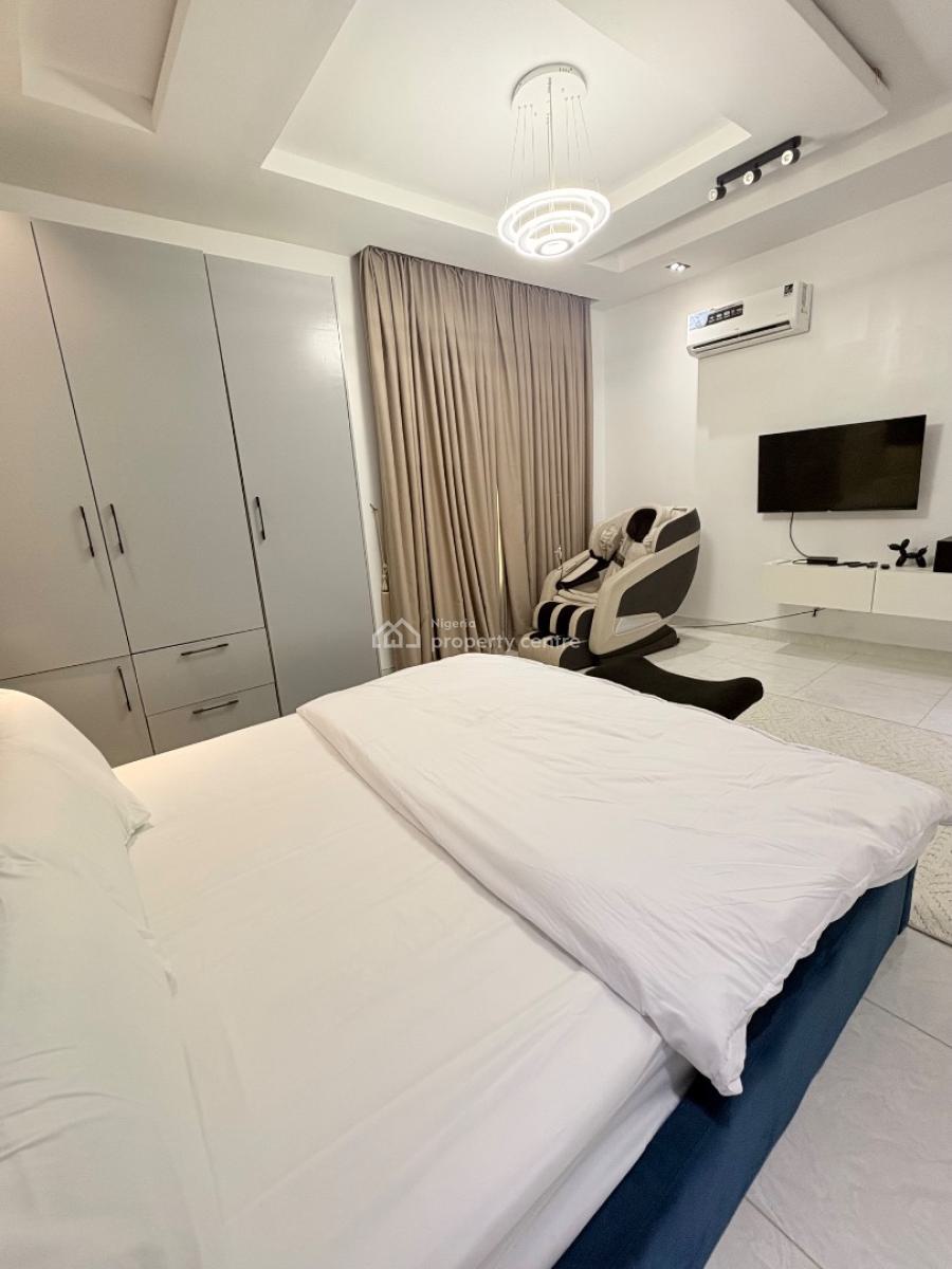 One Bedroom Ikoyi with Massage Chair, Norman William Street Ikoyi Lagos, Ikoyi, Lagos, Flat / Apartment Short Let