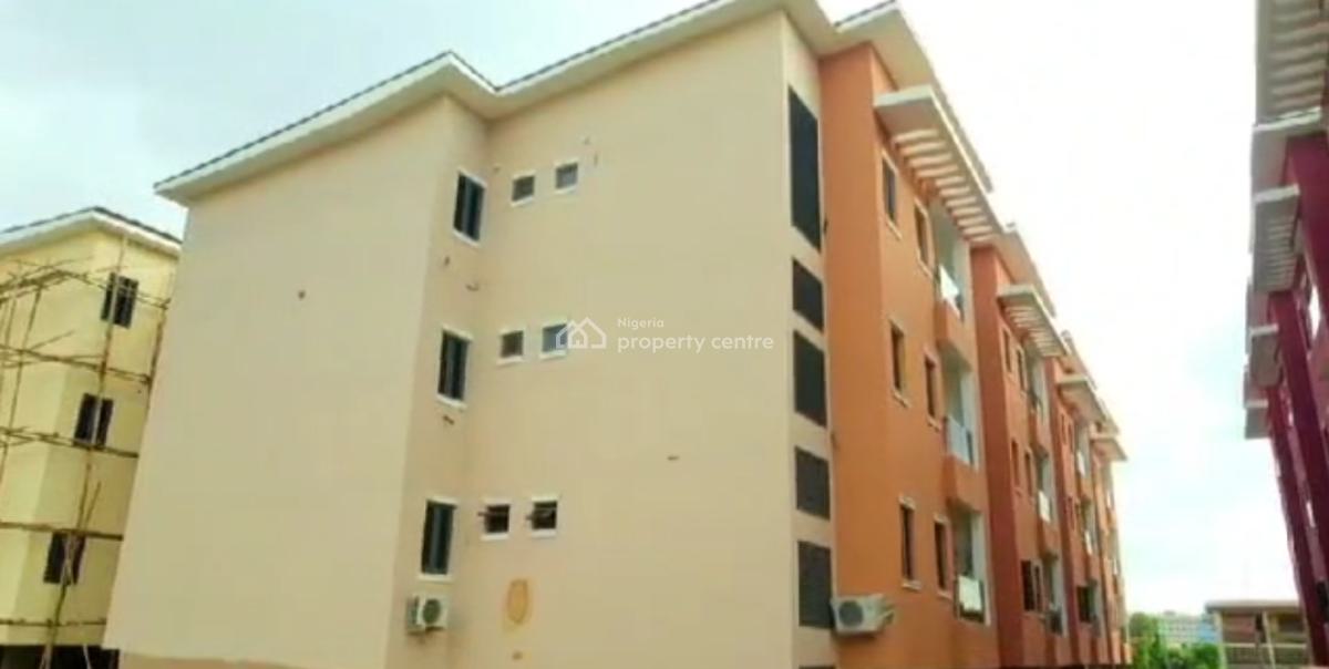 3-bedroom Flats with Bq Along Mobolaji Bank Anthony, Mobolaji Bank Anthony By Ikeja Gra., Ikeja, Lagos, Flat / Apartment for Sale