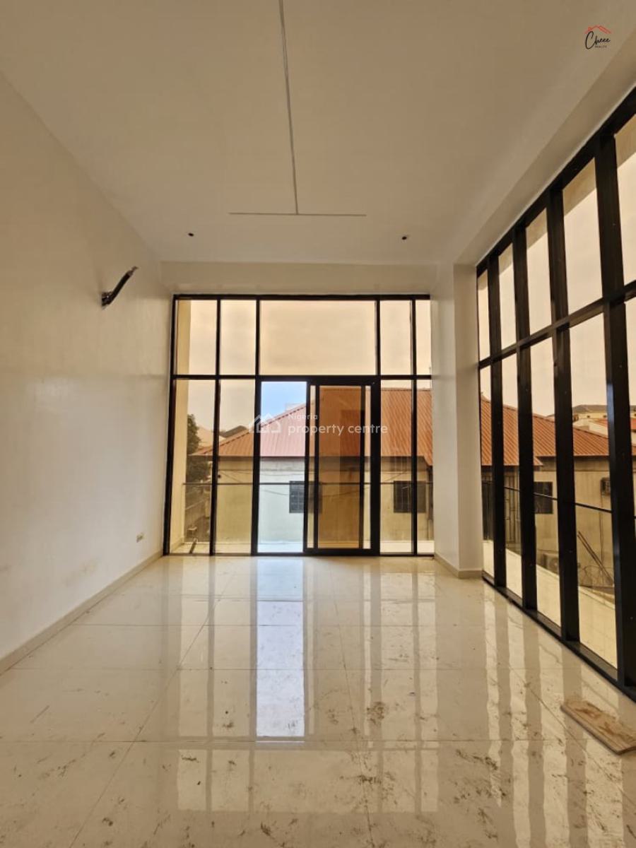 Luxury 3 Bedroom Apartment with Excellent Facilities, Lekki Phase 1, Lekki, Lagos, Flat / Apartment for Sale