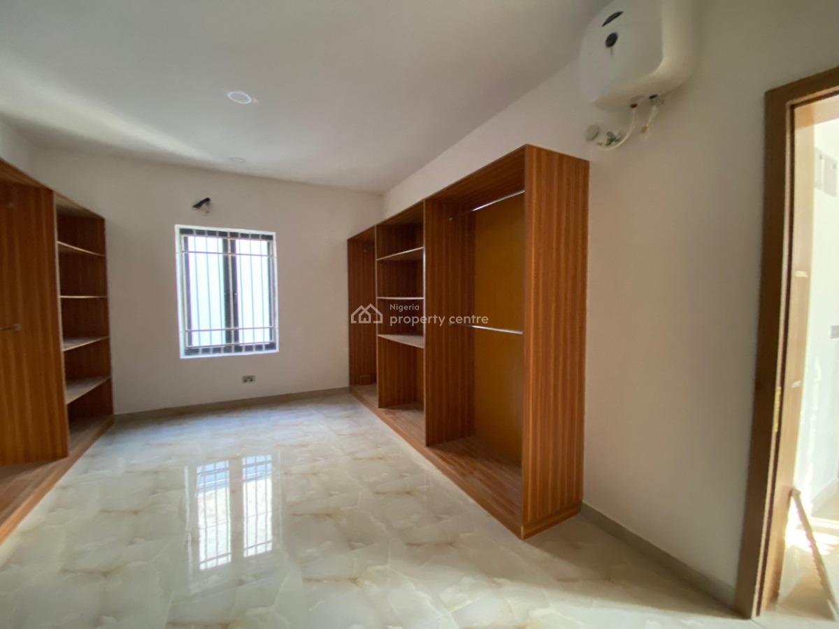 4 Bedroom Luxury Apartment, Lekki Phase 1, Lekki, Lagos, Flat / Apartment for Sale