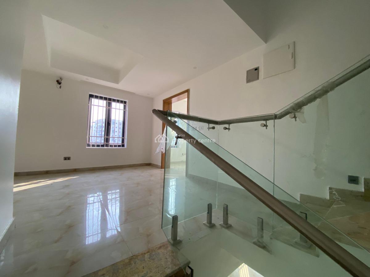 4 Bedroom Luxury Apartment, Lekki Phase 1, Lekki, Lagos, Flat / Apartment for Sale