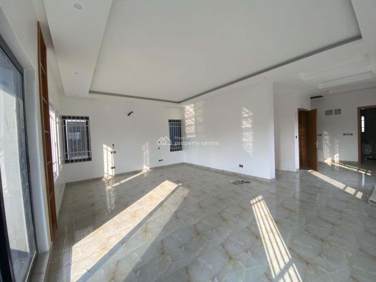 4 Bedroom Luxury Apartment, Lekki Phase 1, Lekki, Lagos, Flat / Apartment for Sale