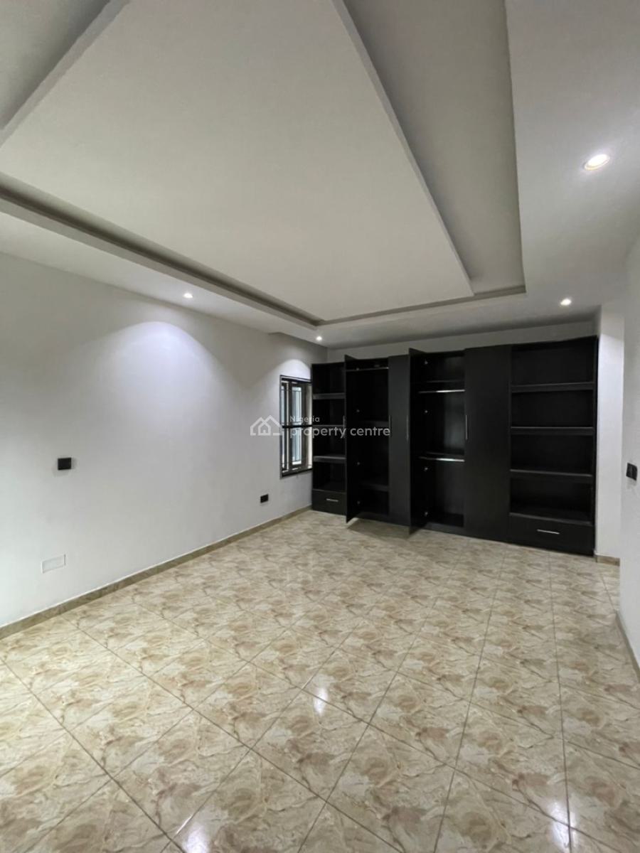 Corporate Lease of 9flats(7flat of 3bedroom&2flat of 2bedroom) with Bq, Ikeja Gra, Ikeja, Lagos, Flat / Apartment for Rent