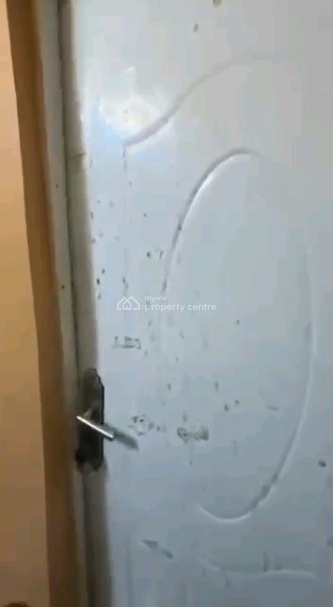 a Fully Furnished and Standard Miniflat, Upstairs with 2toilets and Ba, Off Fola Agoro Road, Yaba, Lagos, Mini Flat (room and Parlour) for Rent