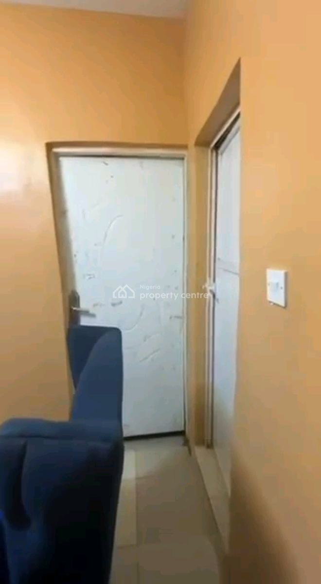 a Fully Furnished and Standard Miniflat, Upstairs with 2toilets and Ba, Off Fola Agoro Road, Yaba, Lagos, Mini Flat (room and Parlour) for Rent