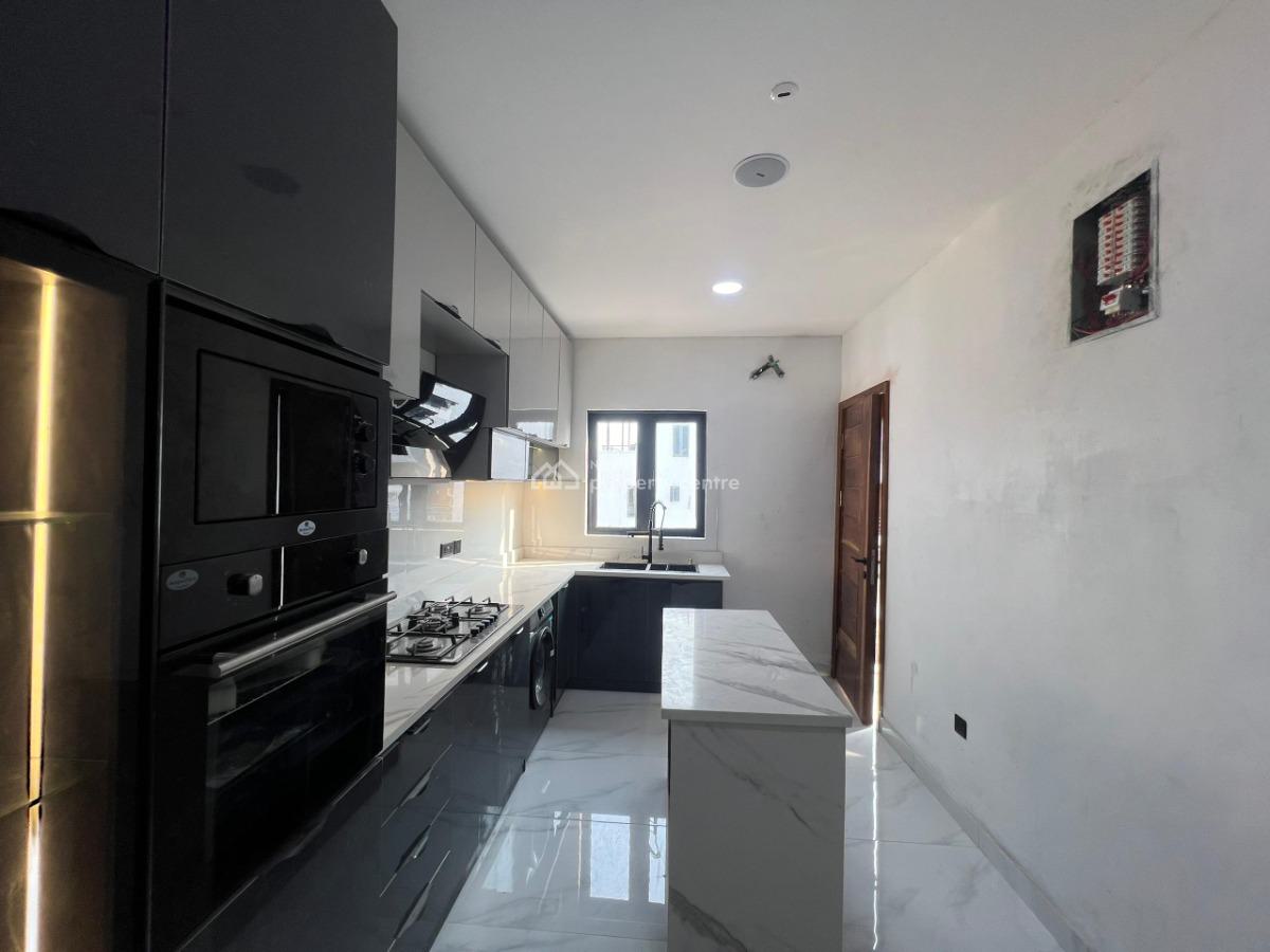 2 Bedroom Luxury and Smart Apartment, Off Freedom Way, Lekki Phase 1, Lekki, Lagos, Flat / Apartment for Sale