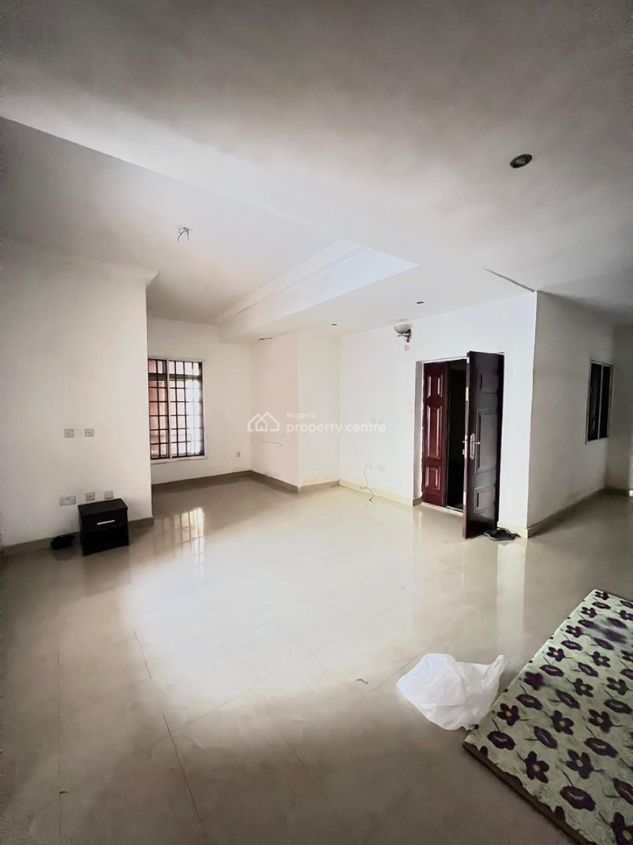 Spacious 2 Bedroom Apartment in a Secure Gated Estate., Oniru, Victoria Island (vi), Lagos, Flat / Apartment for Rent